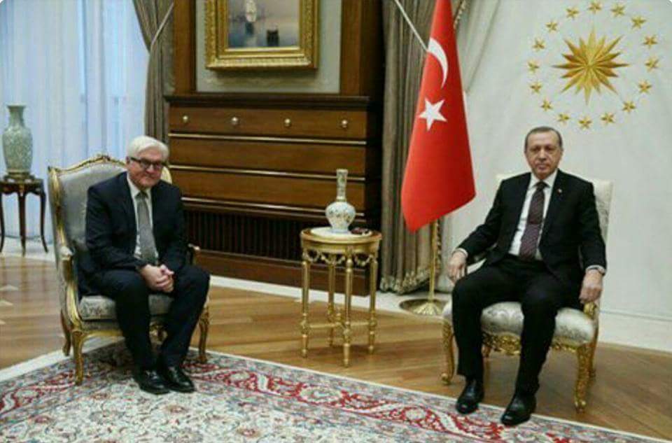 yola__devam_'s tweet photo. Bir vatandaş olarak bu iki resim arasındaki farkı görüp
 gurur duyamıyorsan kesin çapulcusun 
 #şunufarkettim https://t.co/GaTik4Lq6P