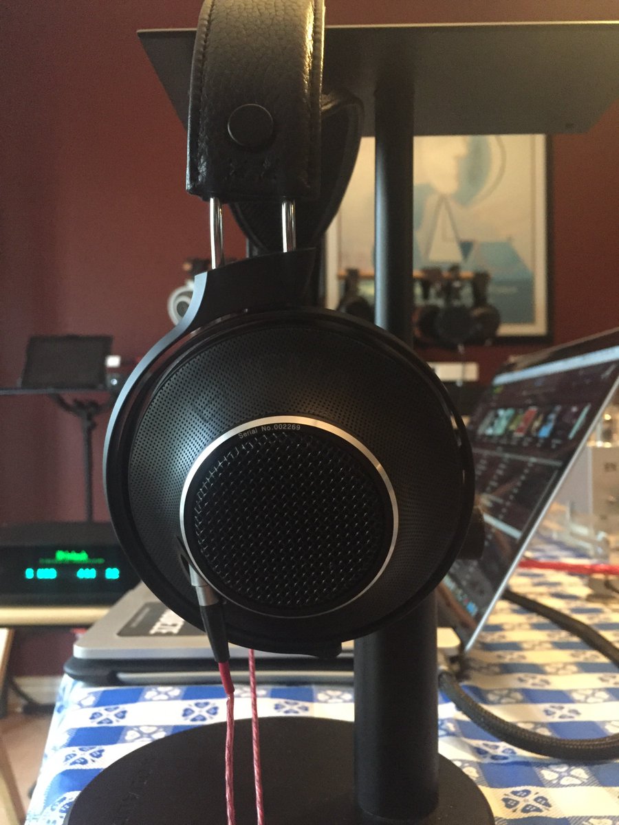 thehifireport's tweet photo. Psyched to see another vol of #TheMercerMemo! Interesting Stuff - #musicsaveslives https://t.co/4Sq4Tw3QLT https://t.co/rLgsgqFg0i