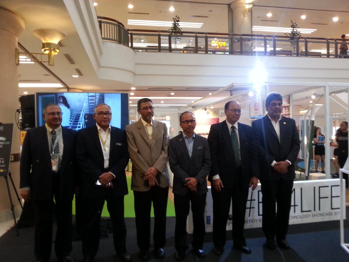 nfia82's tweet photo. Perasmian #EE4LIFE Energy Efficiency Technology Showcase 2016 oleh KPKR @RoslanMdTaha @1Utama Kuala Lumpur @JKRMalaysia @MOWorks https://t.co/2vB4ghfis7