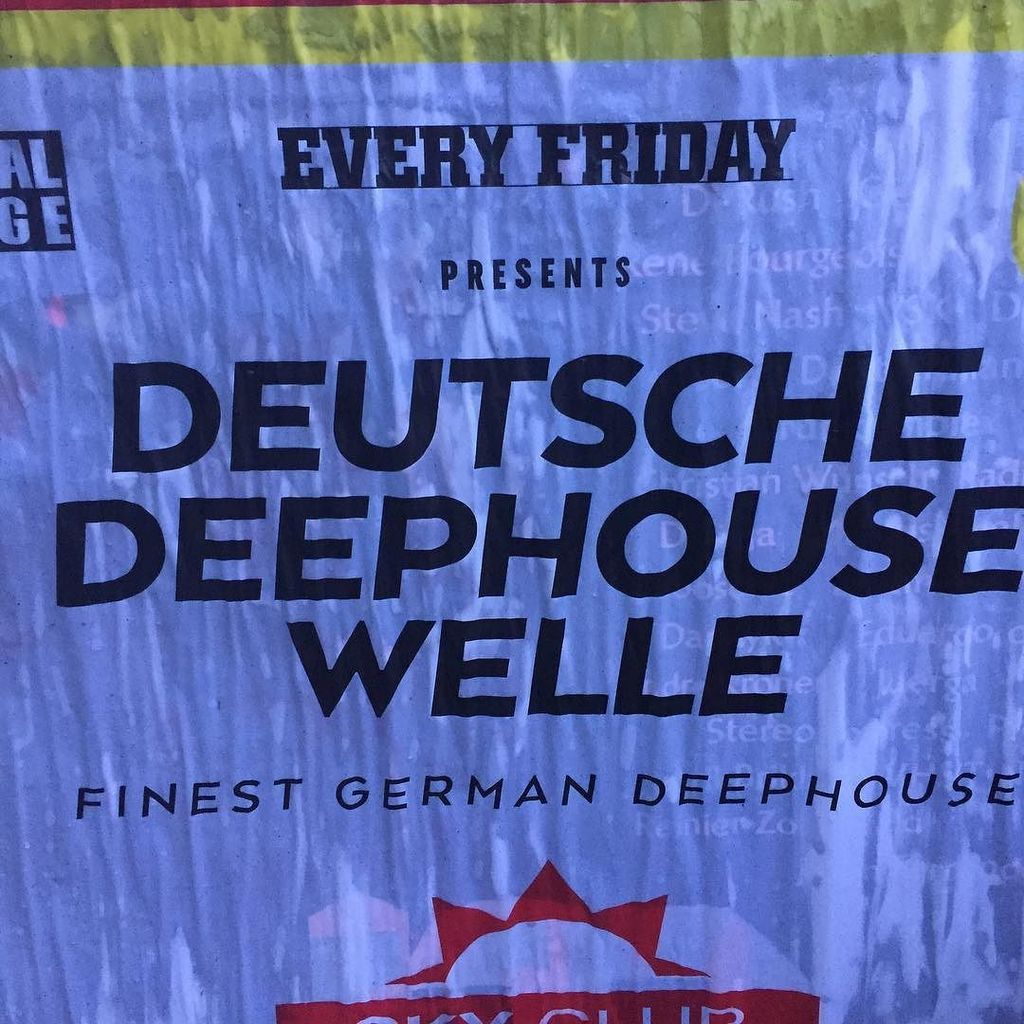 Blogrebellen's tweet photo. Make Deephouse Great Again!
#deephouse #derphouse https://t.co/vI6c61g7OG https://t.co/VyFH9hWCyQ