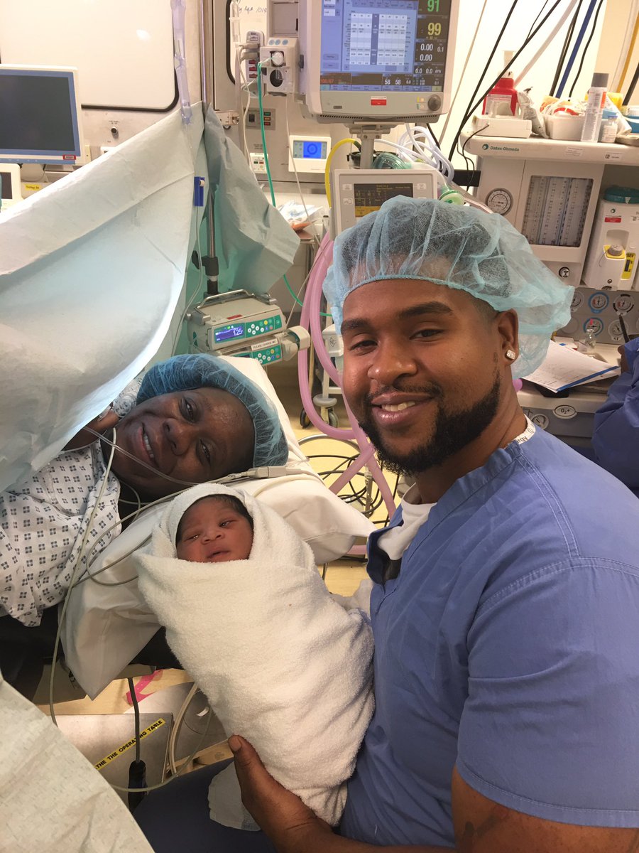 Talk_2Drea's tweet image. My nephew is HERE💙🙌🏽... he's adorable. I can't wait to love on you when you get her. Love you Forbes 😍.. #InternationalBaby #LondonBaby