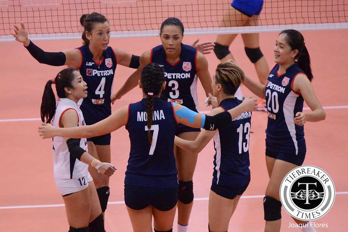 tiebreakertimes's tweet photo. ICYMI: #FlyHigherPSL Petron greases Generika's losing slide >> https://t.co/XelP64jtp1 https://t.co/gVXL5RLhwn