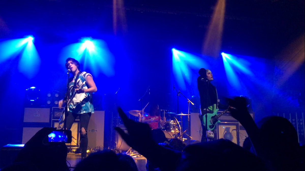 ilublife's tweet photo. @waterparks Your set was lit https://t.co/M671a3YqZG