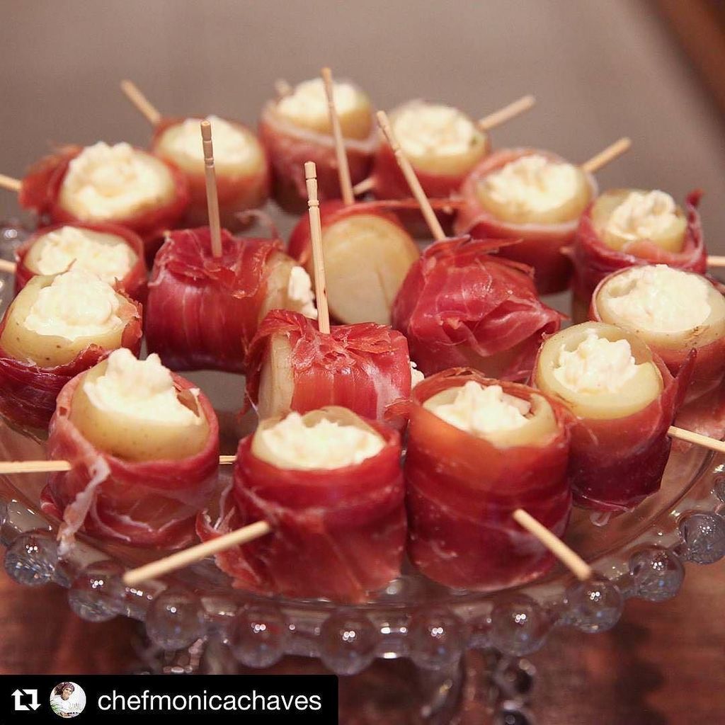 parma_food's tweet photo. Repost @chefmonicachaves #parmafood
Hummmmm
#batatinhas #recheada #parma #chefmonicachaves #entradinhas #buffetsp #… https://t.co/Nsu2tF9qFu
