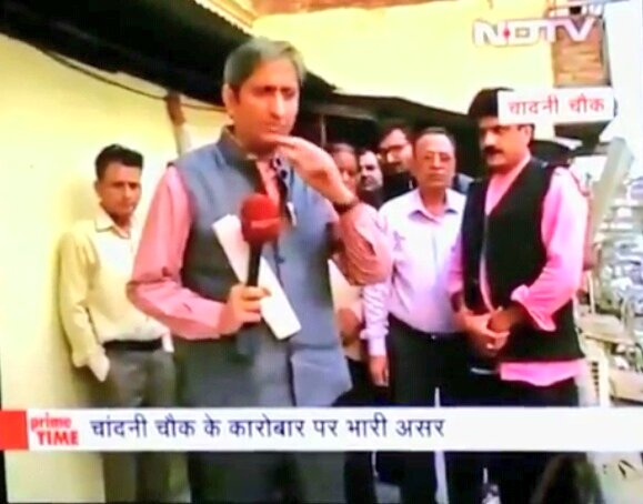 jainilk's tweet photo. Ravish introduces Congress leader as poor Businessman affectd by PM's move, but caught in a brilliant expose by @TajinderBagga #CongKaRavish https://t.co/FpySbmcddQ