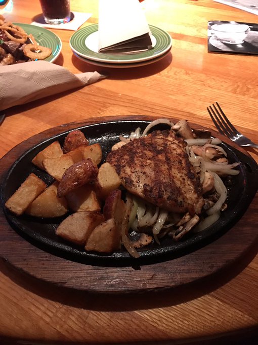 Late night din din. Not bad 😜 https://t.co/dI0SjdKCig<a href="/tag/boltsnation"class="tags"><span>#boltsnation</span></a>