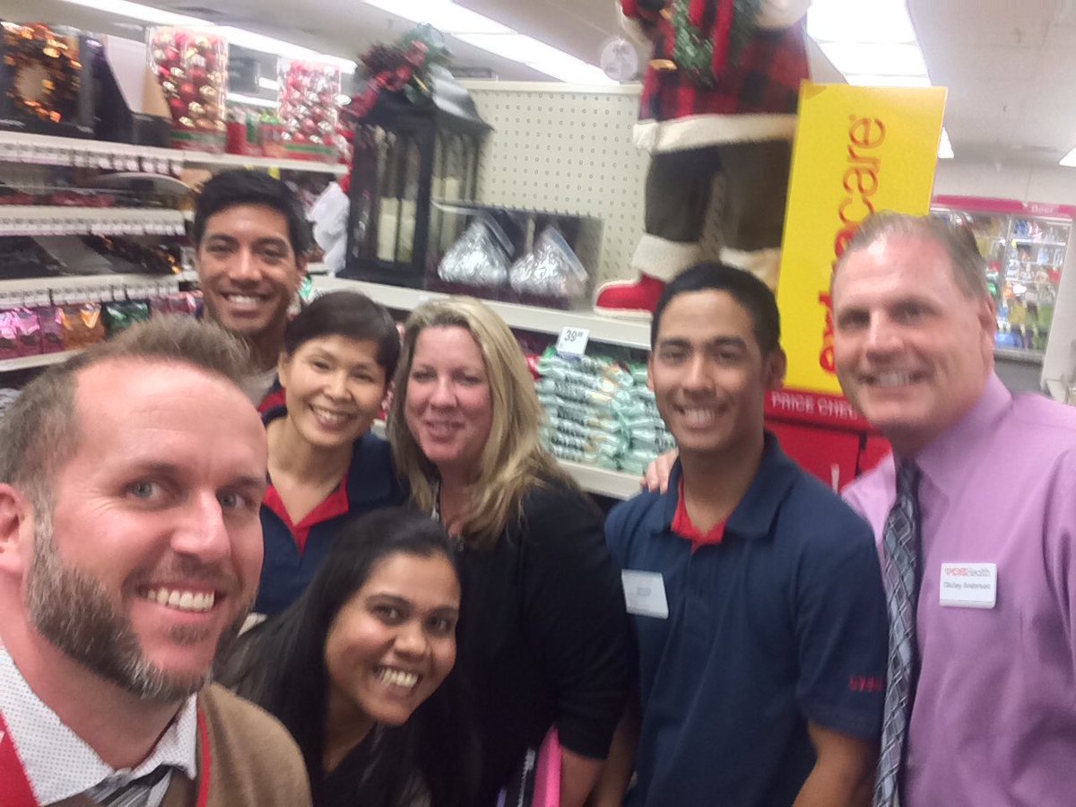 Celebrating a highly engaged team at Store 9567, Santa Barbara... awesome job with service!! #d4alltheway #R65  #leadingwithheart