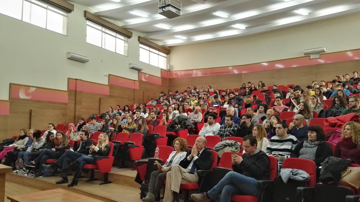 cefUGR's tweet photo. Preparados para disfrutar de las conferencias de creación de #empresas con @hiit4all y @10WiFies en la @FcceeUgr 🙌
#emprendeugr https://t.co/DkPKqWJFWM