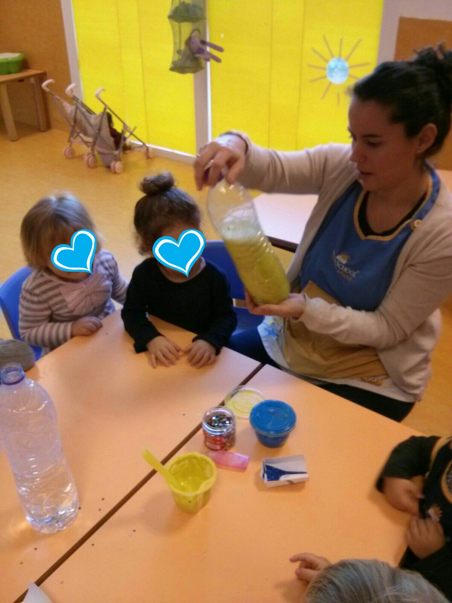 teacherpaloma's tweet photo. @Novaschool_es @SilviaPalomoCis Calm Down Bottle... it's wonderful!!! #ProyectoDIY #MalagaCentro #1yo @mcranea https://t.co/fHhO2tCb81