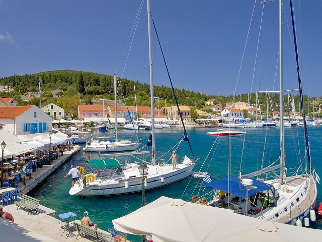 HelenicCharters's tweet photo. Sailing vacations &amp; yacht charter holidays in the Greek islands bareboat &amp; crewed yachts, monohulls, catamarans https://t.co/s78KKZAv8n https://t.co/jeNVNtAXM7