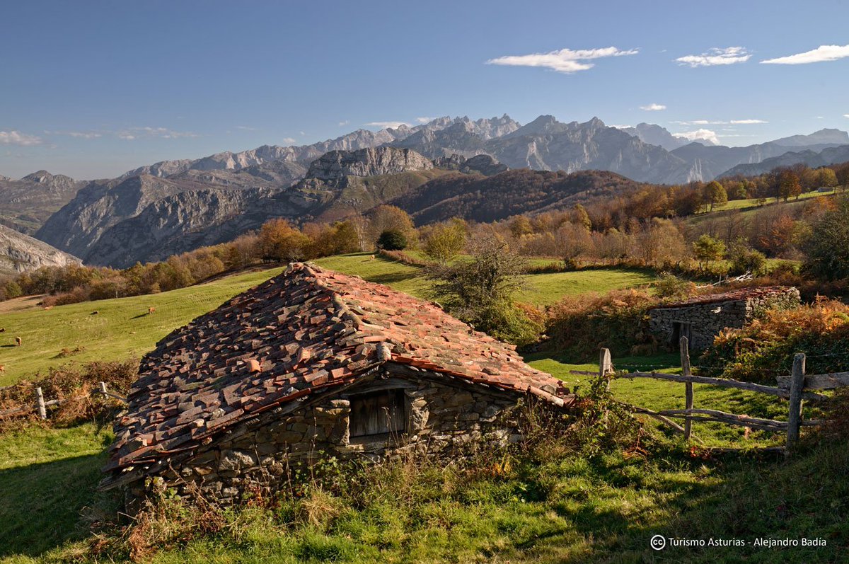 TurismoAsturias's tweet photo. Nos vamos con @ilovecampingNET a disfrutar del otoño en el #ParaísoNatural https://t.co/wnUcBteumc https://t.co/Lc6JX1vxRY