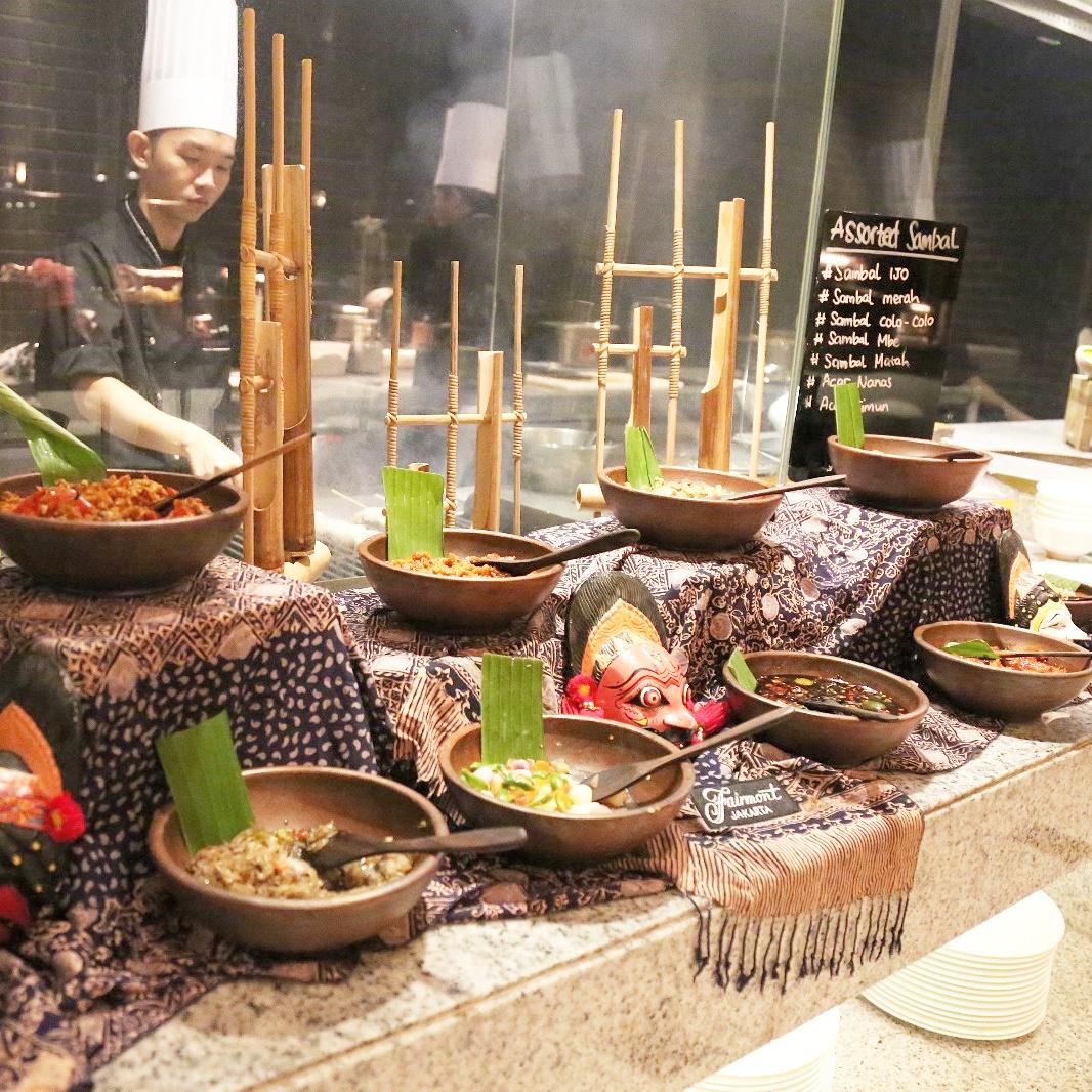 FairmontJakarta's tweet photo. The Indonesian Heritage food promotion at #SpectrumRestaurant is priced at Rp. 365,000/person. RSVP 021-29703333 https://t.co/mxSkxC1NZI