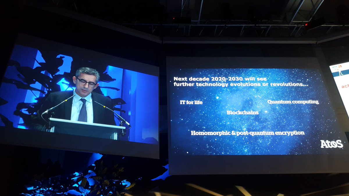 innoSNogues's tweet photo. Gilles Grapinet #JAFTE2016 la prochaine décennie va voir de nombreuses R-évolutions technologiques arriver. https://t.co/zXGbeu16b6
