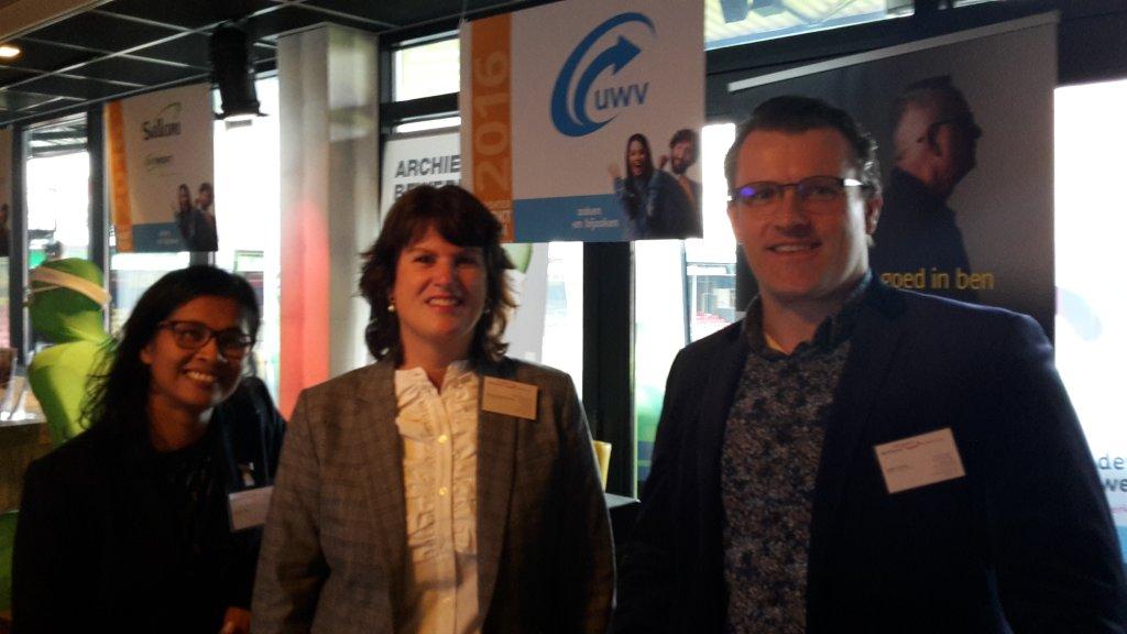 Collega's #UWV staan voor u klaar op <a href="/DevMarktplein/">Deventer Marktplein</a>! Veel succes.