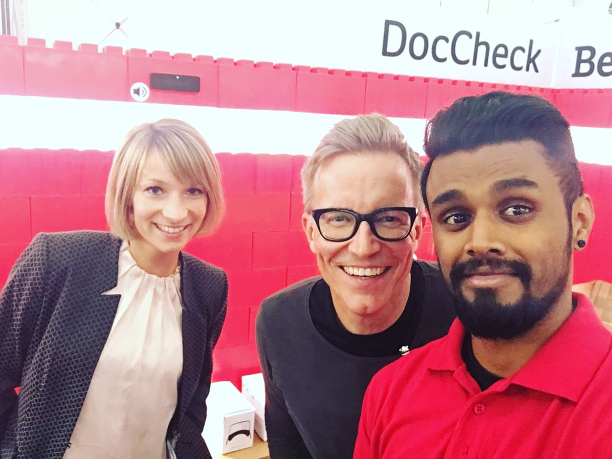 DocCheck's tweet image. #MEDICA2016: Auch heute trefft ihr uns wieder auf der @MEDICATradeFair! Schaut doch mal beim #DocCheck Stand vorbei: 15B39 #DocChecktMedica