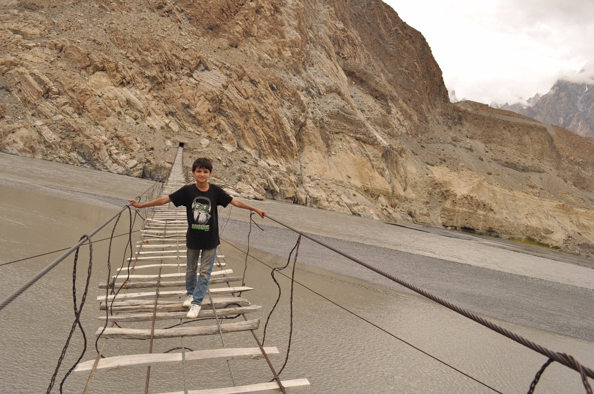 nabat_a's tweet photo. @FafaPassu , Passu #footbridge,  #travel ,#Tourisme ,#River, #Bridge, #NatGeoTravel, #BBCtravel, #mountainview https://t.co/zhmC3eYBxp