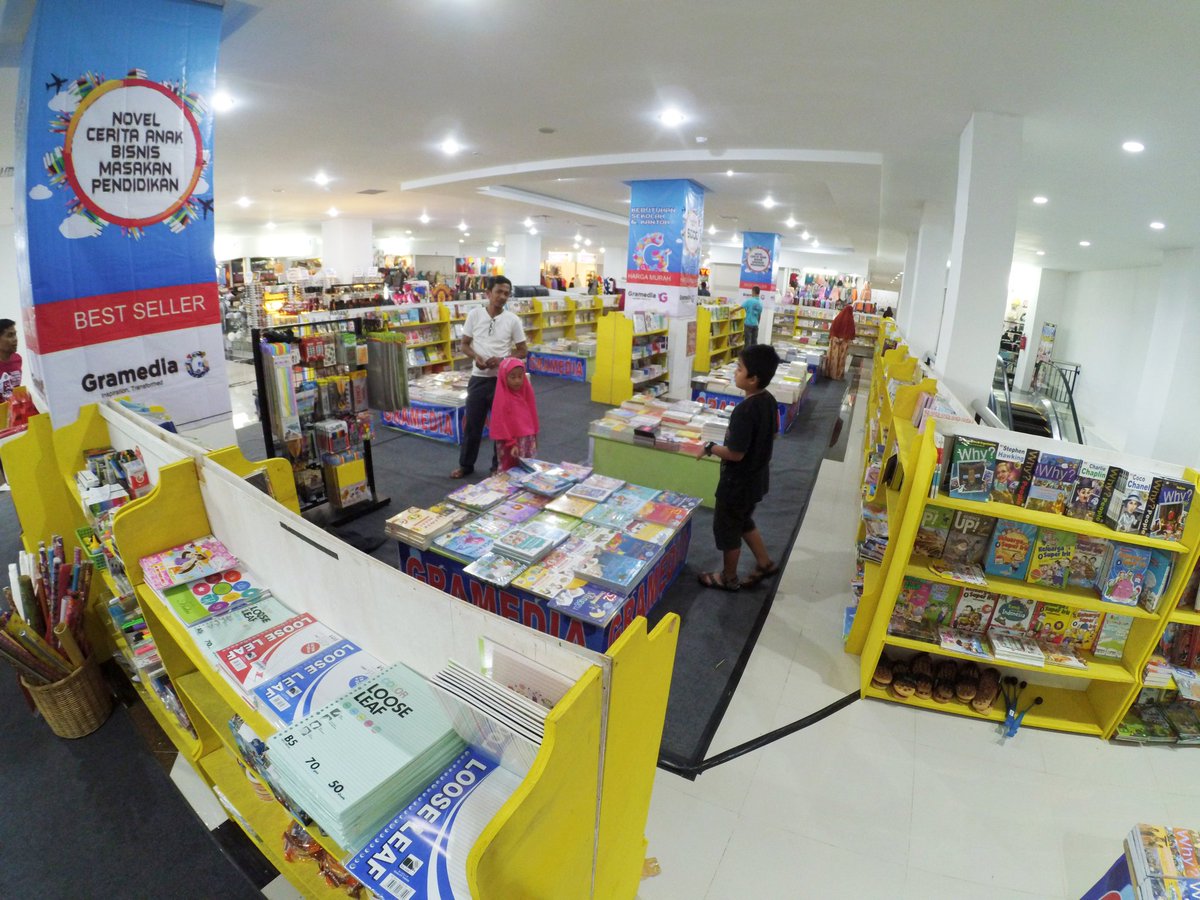 daya_square's tweet photo. Gramedia
LT. Dasar Mall B
Mall Daya Grand Square https://t.co/F6ntBlWu6R