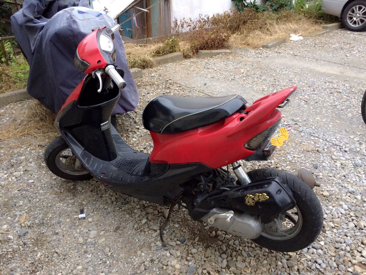 N Motors ライブディオzx 赤 カスタムベース ロンホイ カスタム売ります 船橋市から 一括5万 最高速60キロ 社外マフラー付けます 詳しくはdmお願いします ライブディオ 原付売ります バイク売ります 単車売ります マジェ売ります T Co
