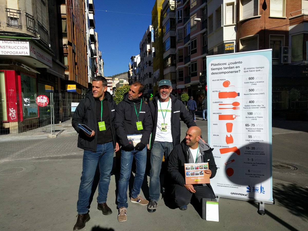 DialogoDirectGP's tweet photo. Hoy en Carretería, Cuenca puedes colaborar con @greenpeace_esp y apoyar nuestra campaña "mejor sin plásticos" https://t.co/O4xAhmiesc