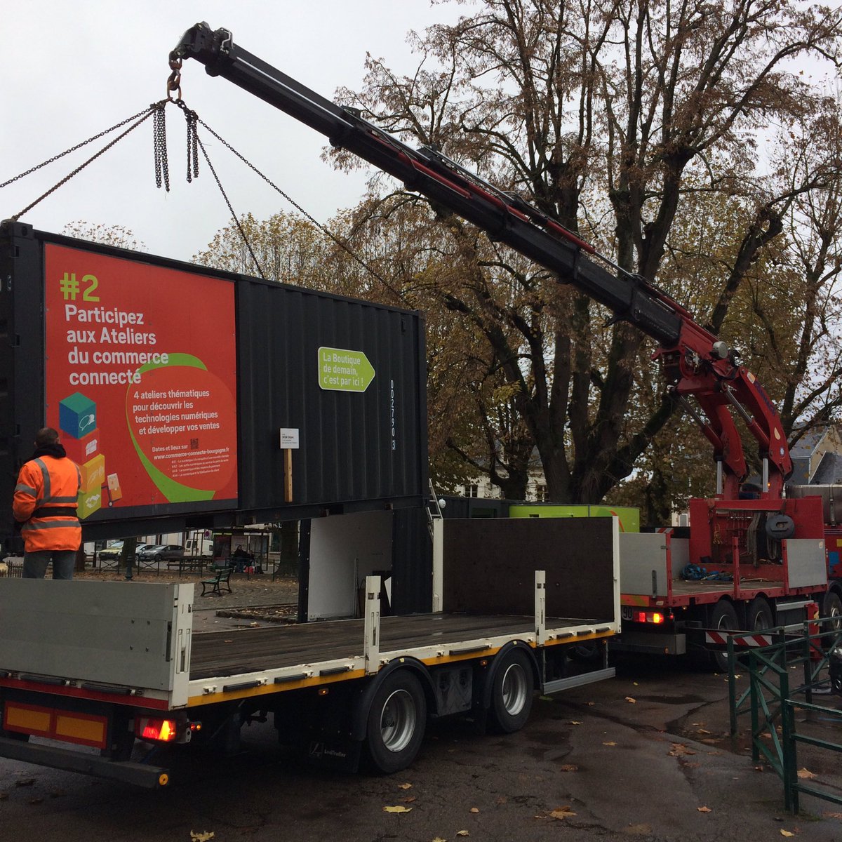 La Boutique de Demain quitte Sens à destination d' #Auxerre RDV place de l'arquebuse !