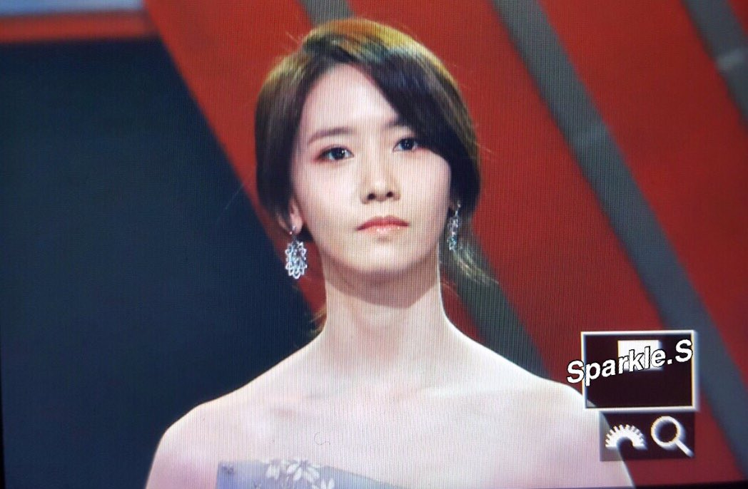 [PIC][16-11-2016]YoonA tham dự "'2016 Asia Artist Awards (AAA)" tại "Kyung Hee University Grand Peace Palace" vào tối nay CxYPI-NVEAA9Wyj