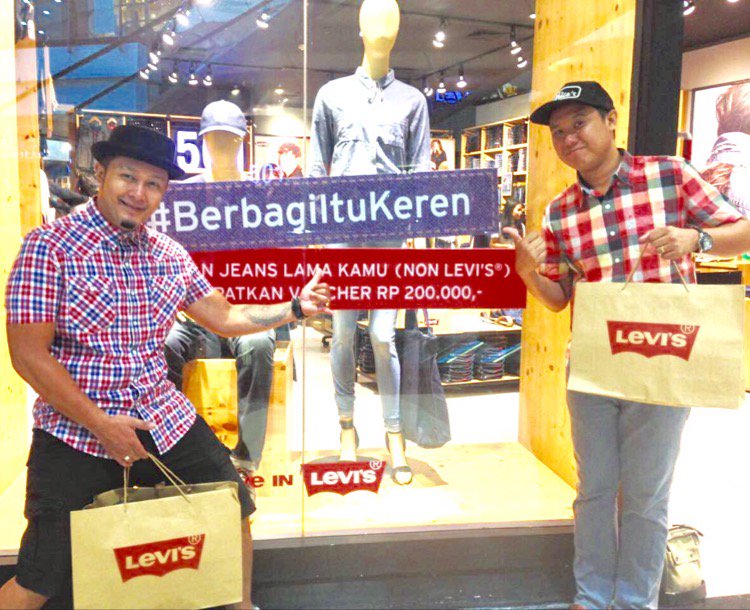 So glad that we our chance to Recycle Our Jeans with <a href="/LevisID/">TakeOver By 0x0Sadat</a> .... #berbagiitukeren