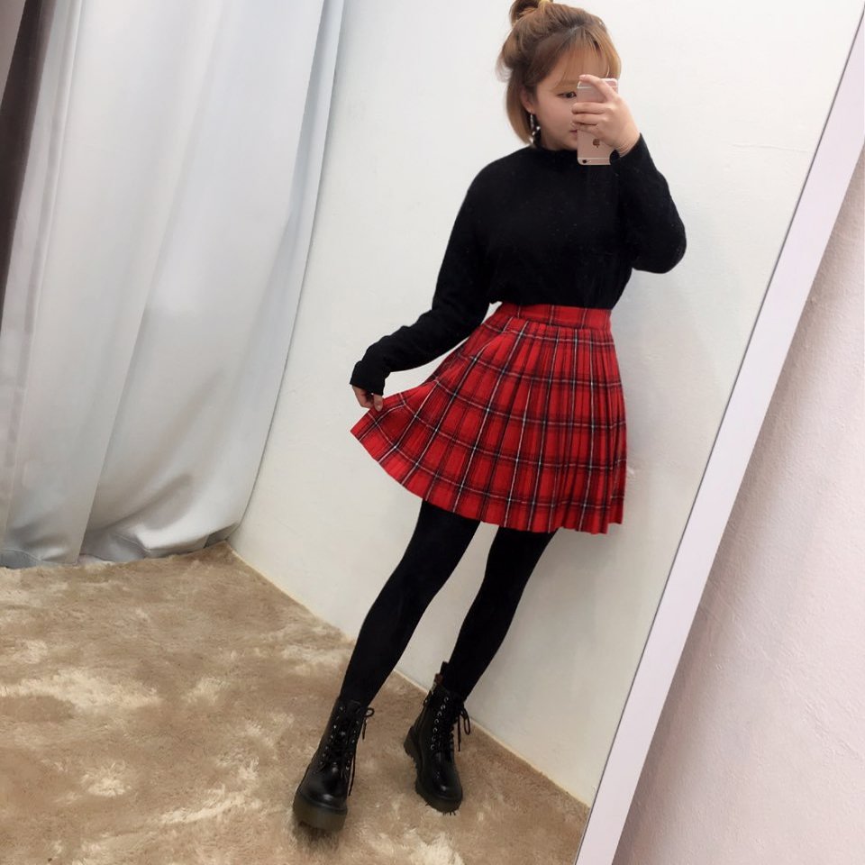 KUMAchiPROJECT's tweet photo. #쿠치마치 #데일리룩 02
#outer 베이직 플라이트패딩 
#skirt 체크 주름 미니 스커트
#shoes 블랙 스트링 워커 

https://t.co/D2Txvqr0YR
Instagram: @kuchi_machi

#dailylook #韓国スタイル https://t.co/4K7lwmcMZi