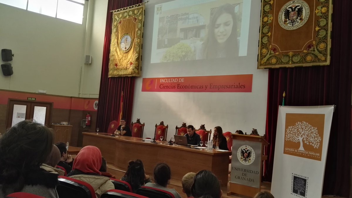 cefUGR's tweet photo. Ideas empresariales de los alumnos del IES Fray Luis de Granada con @10WiFies
El #emprendimiento no tiene edad 😝 
#emprendeugr https://t.co/o2AU0XEZhE