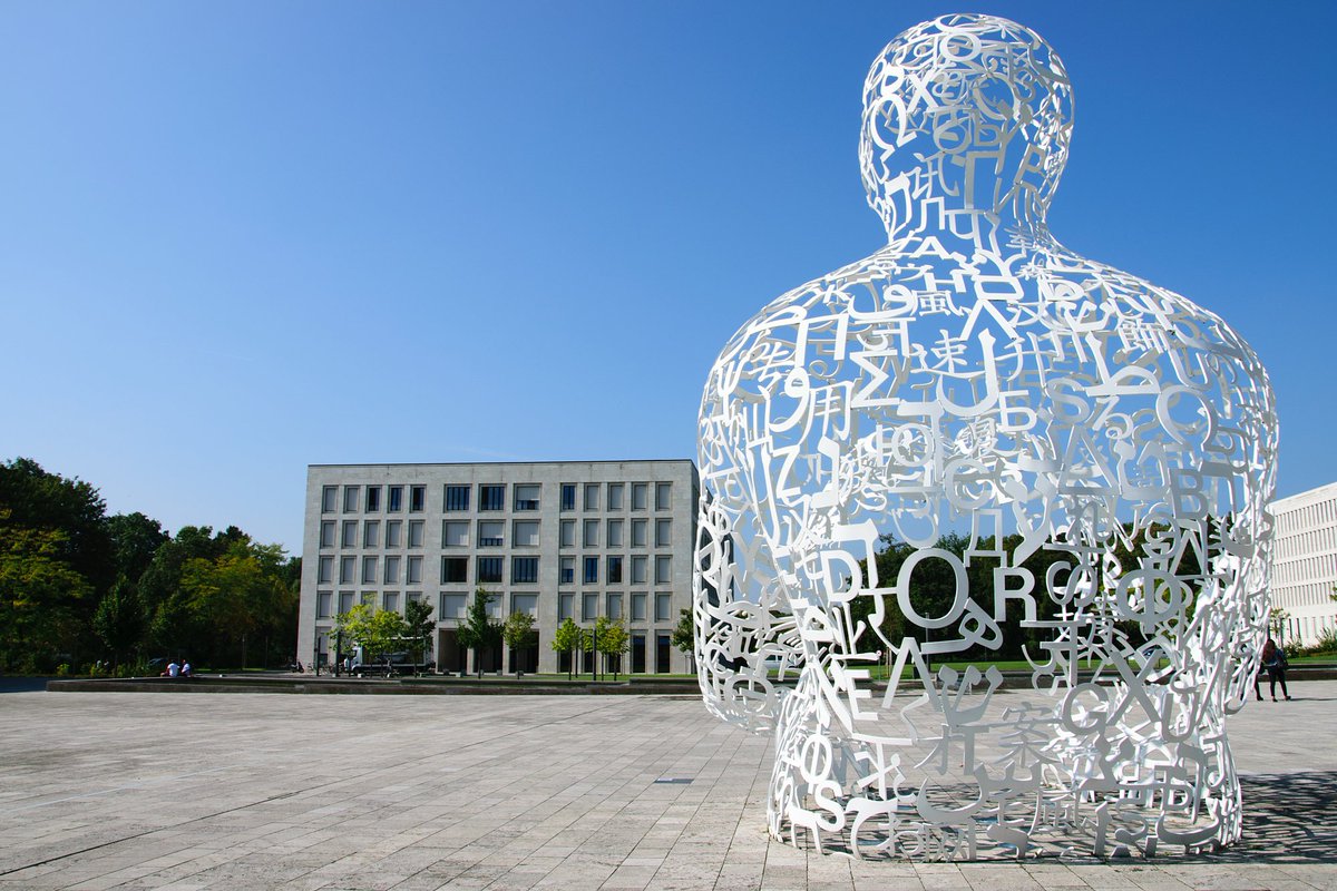 IMFS_Frankfurt's tweet image. @HooverInst & IMFS win $600,000 @SloanFoundation Grant for joint #research #MacroeconomicModel Comparison Initiative bit.ly/2fg5gfj