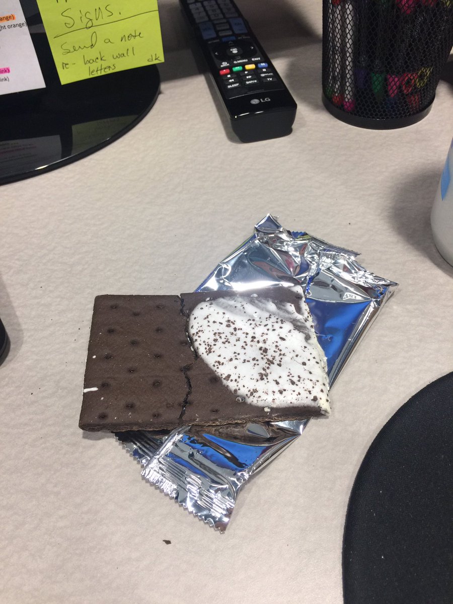 Carlys2013's tweet photo. Is this some kind of sick joke @PopTarts411 ?!?! 😡😫 https://t.co/JGOfuQQZu2