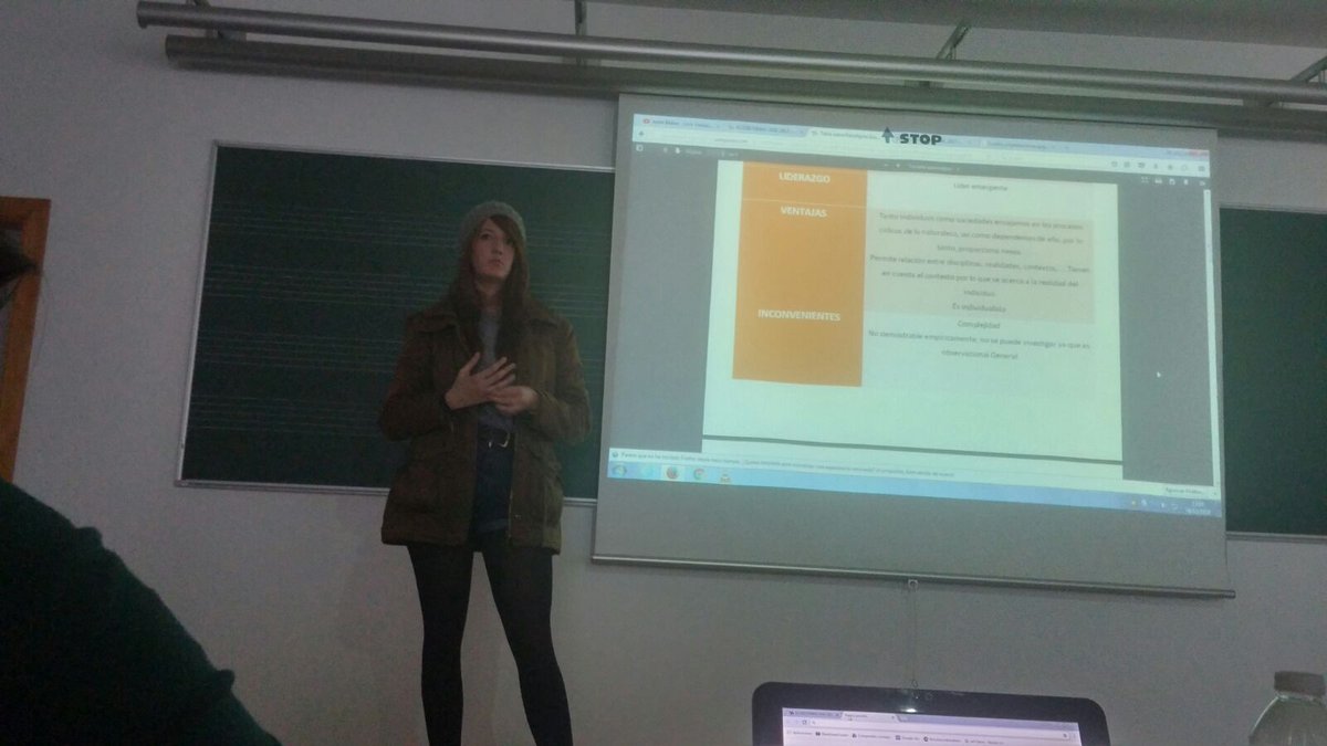 PedagogyLimit's tweet photo. ¡Ya expusimos nuestra organización! #paradigmaecologico #interdependencia #politica #sociocritico @LolaDaz https://t.co/LayjxGRe2o