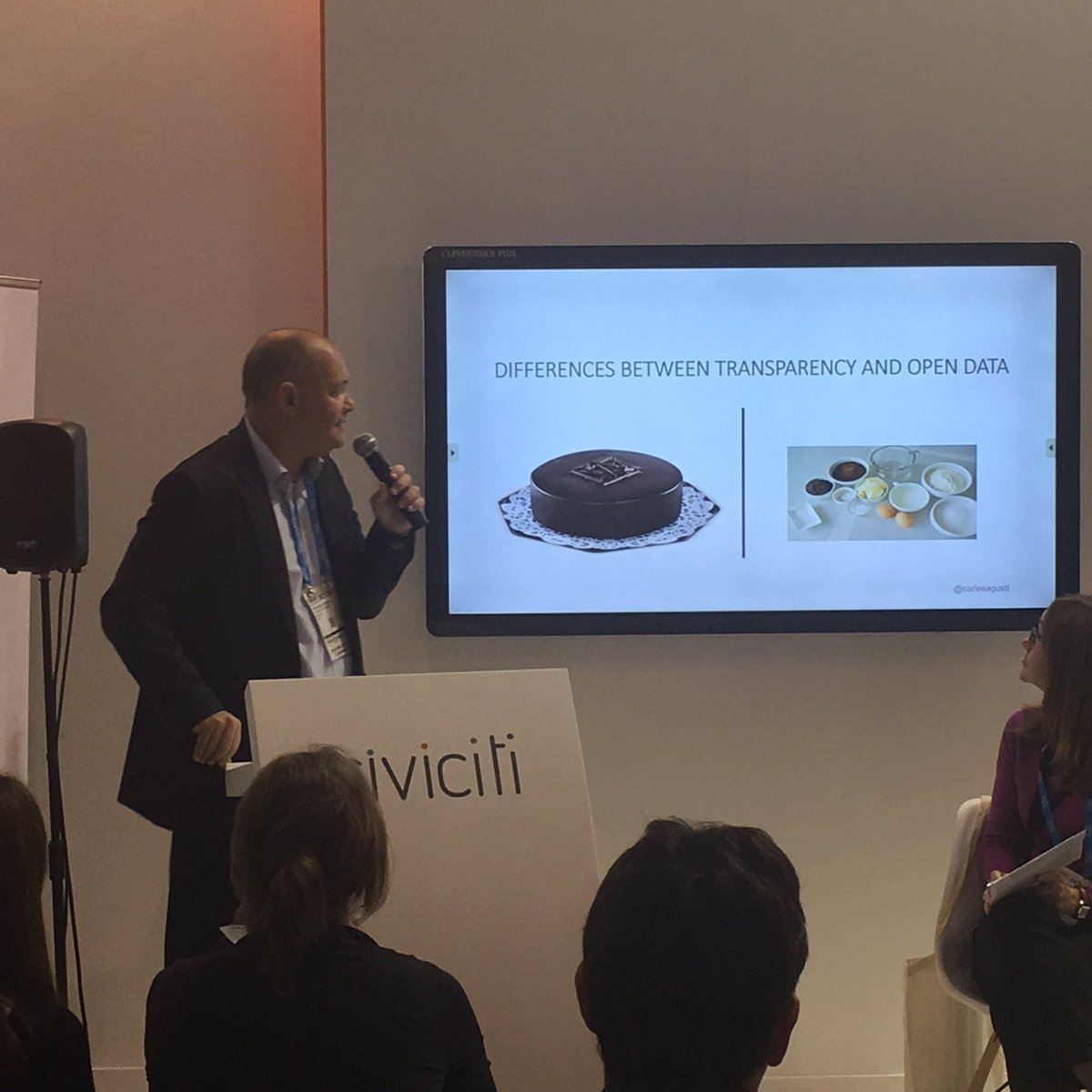 jsalinaswork's tweet photo. Key messages from @carlesagusti @diba at  @Civiciti_ES booth #SCWC16 #dibaoberta https://t.co/kWIl9t07KJ