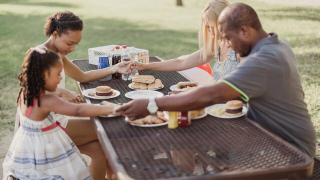 treytaylor's tweet photo. Check out this awesome devo plan for #CHTableTalk on @YouVersion called At The Family Table: https://t.co/4f3gXZiuZZ https://t.co/Ew4i8MwNnZ