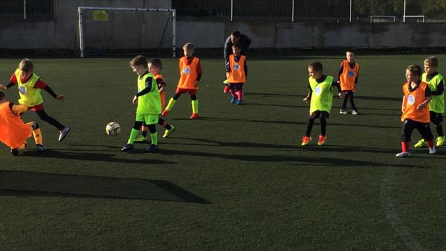 VMFC_Events's tweet image. Thanks to @BluePlanetUK for sponsoring our youngest development players! Here they are in their new training bibs! #futurefootballstars