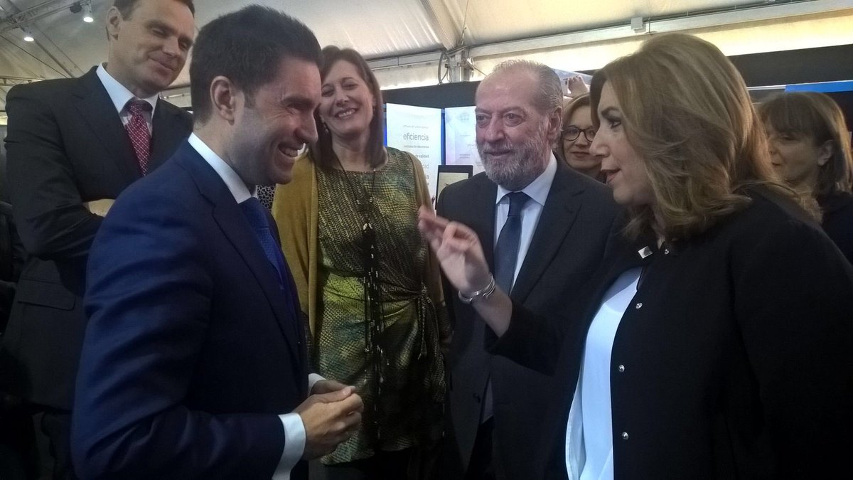 Autruru's tweet photo. Presentando nuestras soluciones en el stand de @Telefonica en #inproinnova2016 en @Dipusevi @INPRODipusevi https://t.co/ijdFtLWTEb