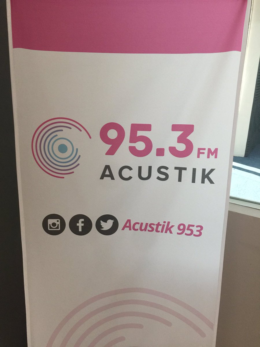 CAPI_MIRANDA's tweet photo. En un momento en @Qfm1043 con @omarterrazaz y @GabyMaruri https://t.co/a4r1zOaYNM