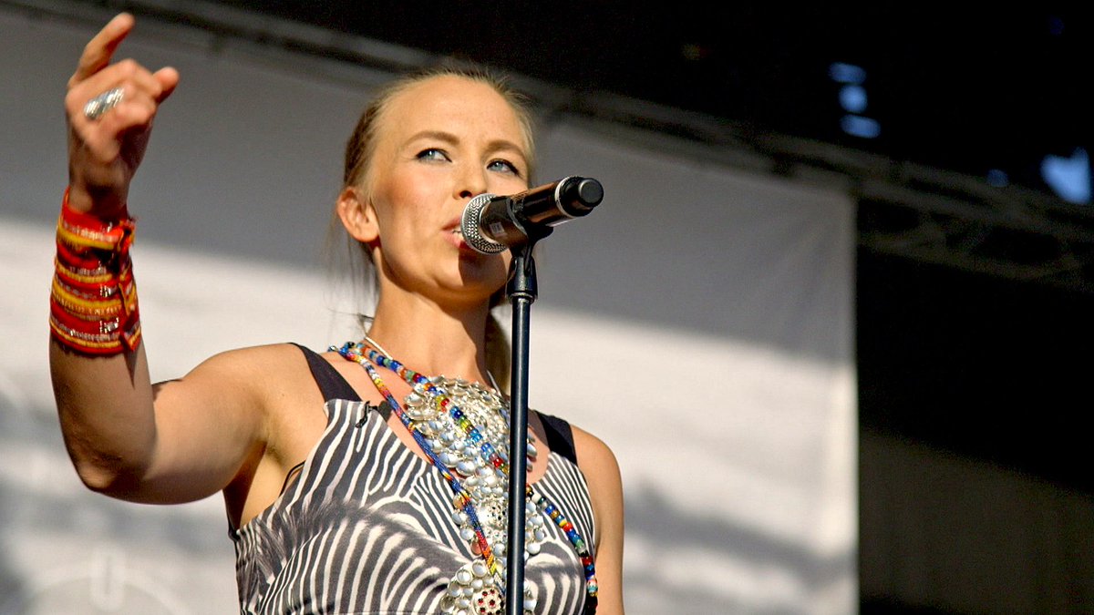svtdokumentar's tweet photo. Nu! Världens Sofia Jannok - https://t.co/cNbU3MUE9b #svtdok #SofiaJannok #sapmi https://t.co/FgWMzgR2tb