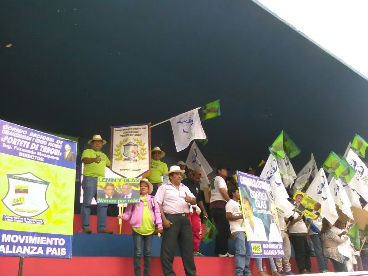 crctarqui's tweet photo. "Portete de Tarqui " #InscripcionAP av. los Shyris apoyando a la REVOLUCION ๐ @JorgeGlas @Lenin #BinomioGanador https://t.co/D6VolzWznn
