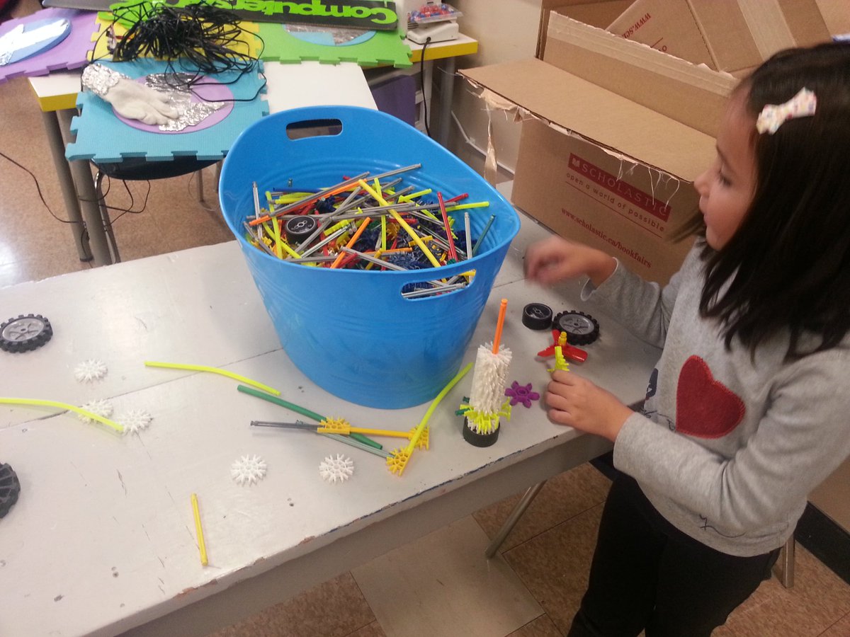 Here's what's makin' at the Maker Space <a href="/FIecoleCentral/">Central French Immersion Public School</a> today!