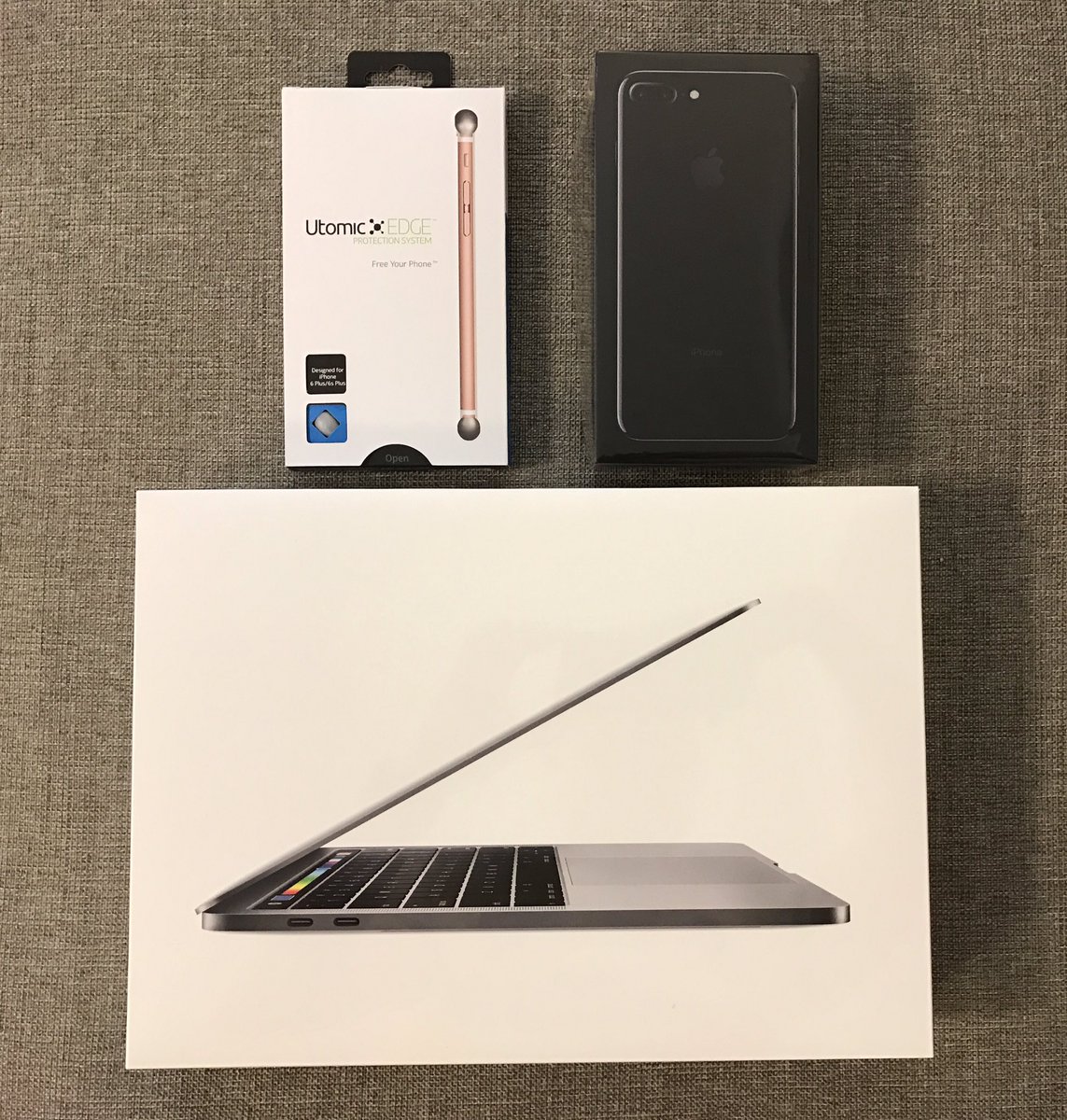 The kid in a candy store moment when you get #iPhone7Plus #utomicdesign protection and #apple #macbookpro all at once!
