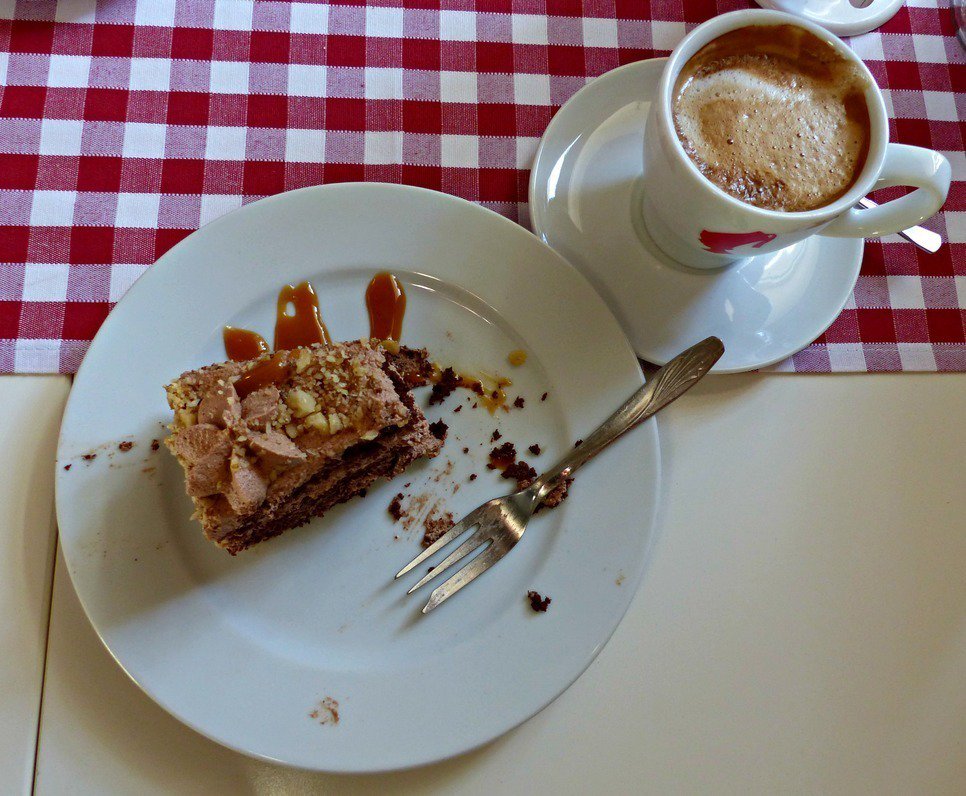 KorculaExplorer's tweet photo. Today was a coffee &amp; cake kinda day!
"Life's too short - eat cake"
#korcula #explorekorcul… https://t.co/PJnU59bj9g https://t.co/DRXXExYLer