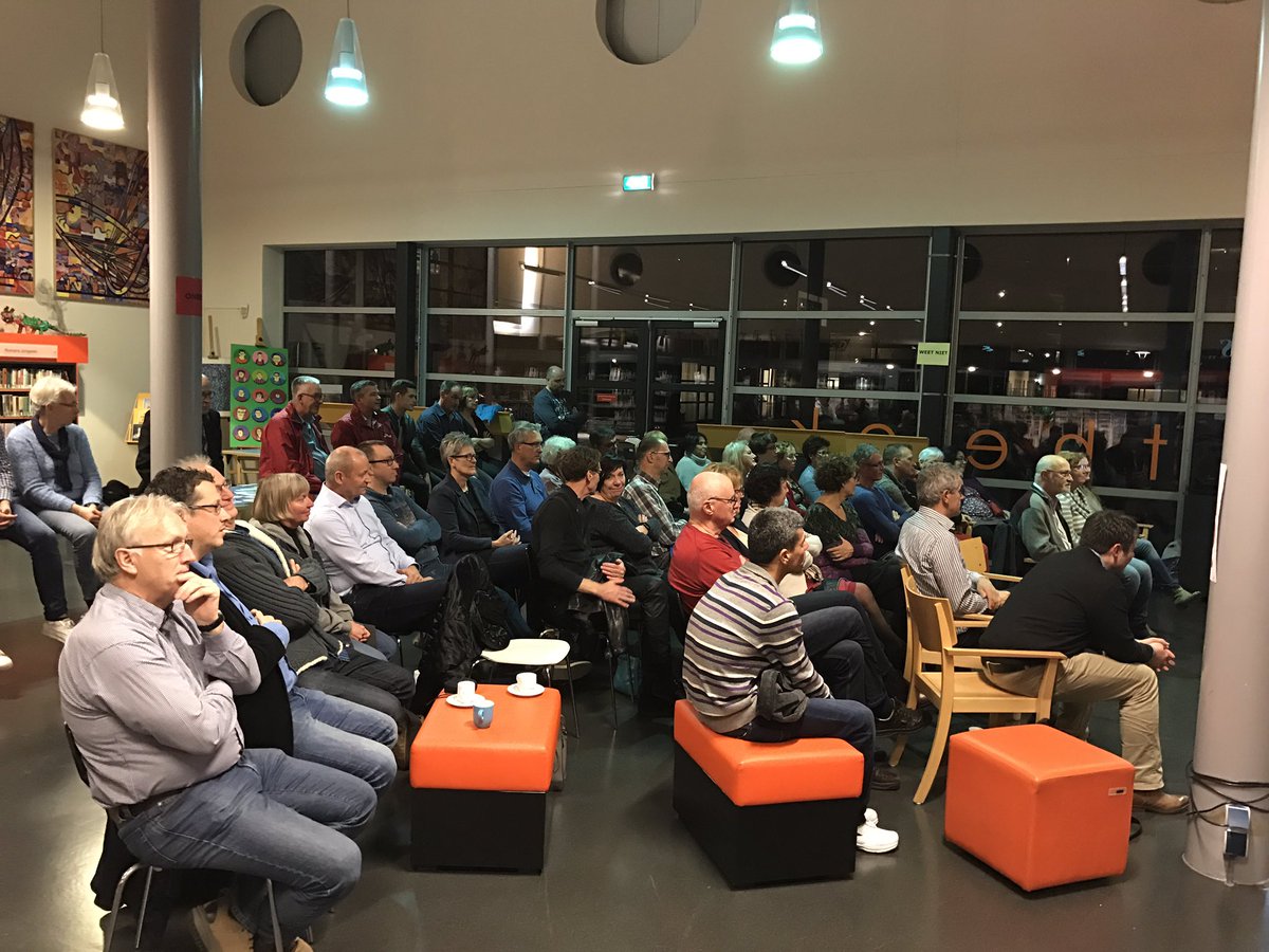 DeMooiSKrant's tweet photo. Debat in 'klare taal' in @BiebMeierij Schijndel. Een jury toetst de politici op hun taalgebruik: simpel, duidelijk en begrijpelijk. https://t.co/xNoyIkhMEB