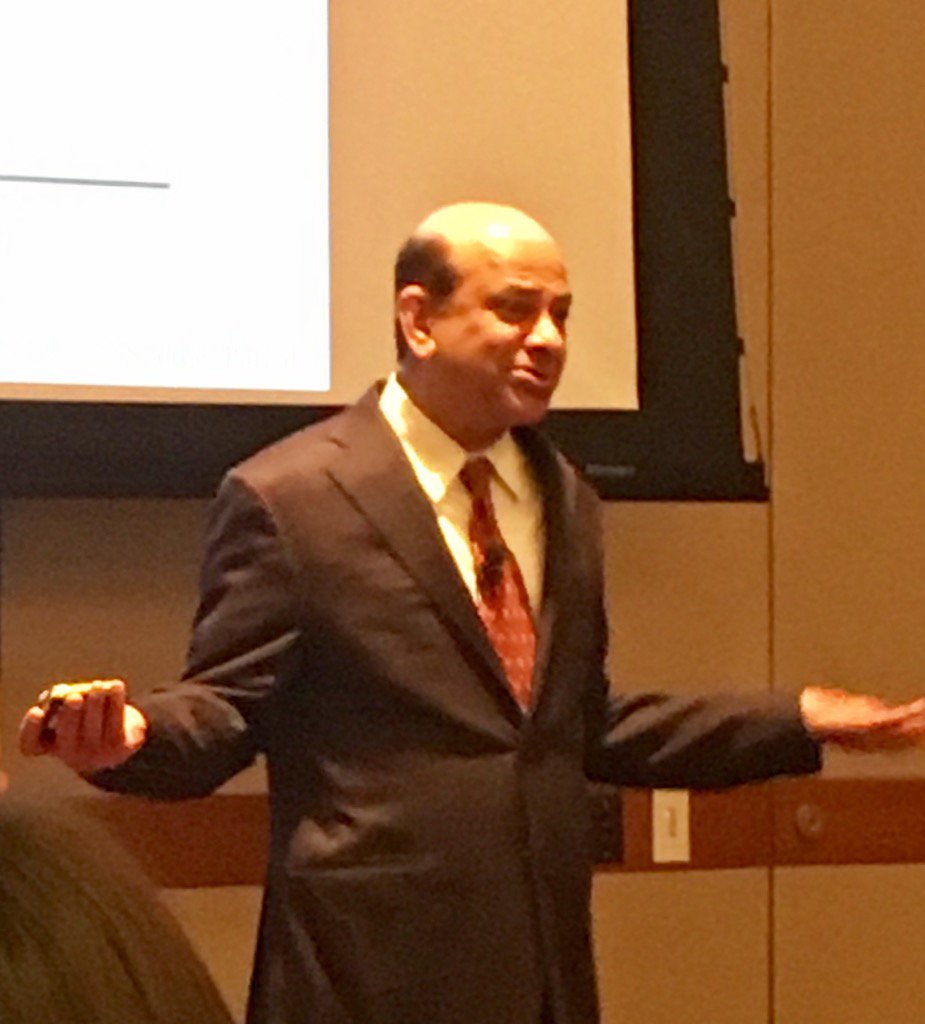 HBPCorpLearning's tweet photo. To beat the center of gravity, you must change the business model @vgovindarajan #HBPLeadership #Innovation https://t.co/xRELeA0kTK