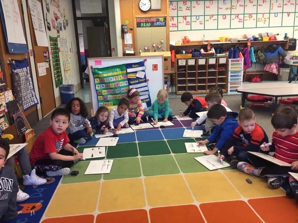 rm2kindergarten's tweet image. Interactive Writing!