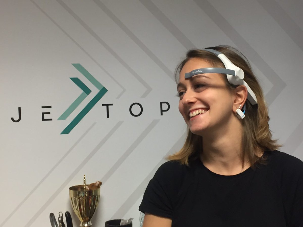 rocchiamccandy's tweet photo. Il futuro è donna! #womenintech #codingirls #womaninengineering https://t.co/HYQE0O9yjM