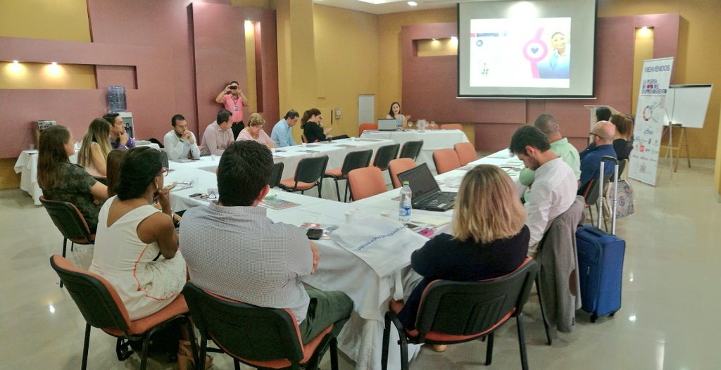 MacondoLab's tweet photo. #MacondoLab #SemanaGlobalDelEmprendimiento Puerta de Oro del Emprendimiento en @Combarranquilla #Barranquilla https://t.co/6m5jClbZy3