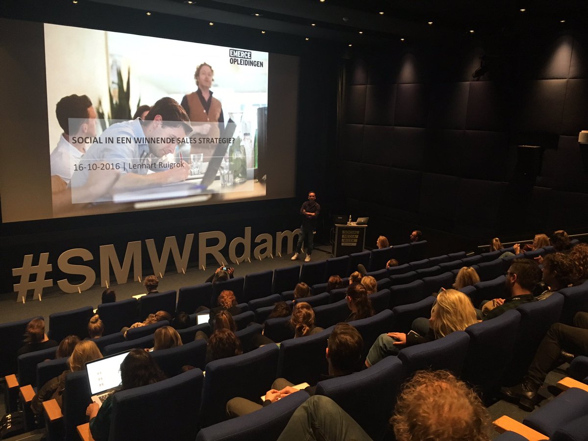 Let's go! @lennartruigrok verteld ons over social in een winnende strategie! #SMWRdam #sales #EMERCE