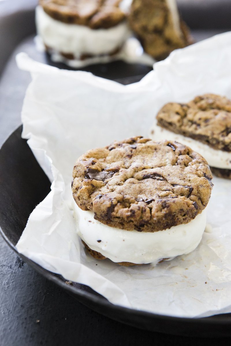 confectioneryIC's tweet photo. @LeonasLLC Leona's ice cream sandwiches in five flavors at @confectioneryIC. Try Pumpkin Sweet Cream or Vanilla Bean Chocolate Chunk... https://t.co/mLSJG3E9LL