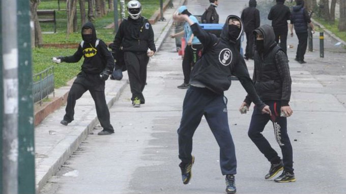 Προβολή εικόνας στο Twitter Προβολή εικόνας στο Twitter