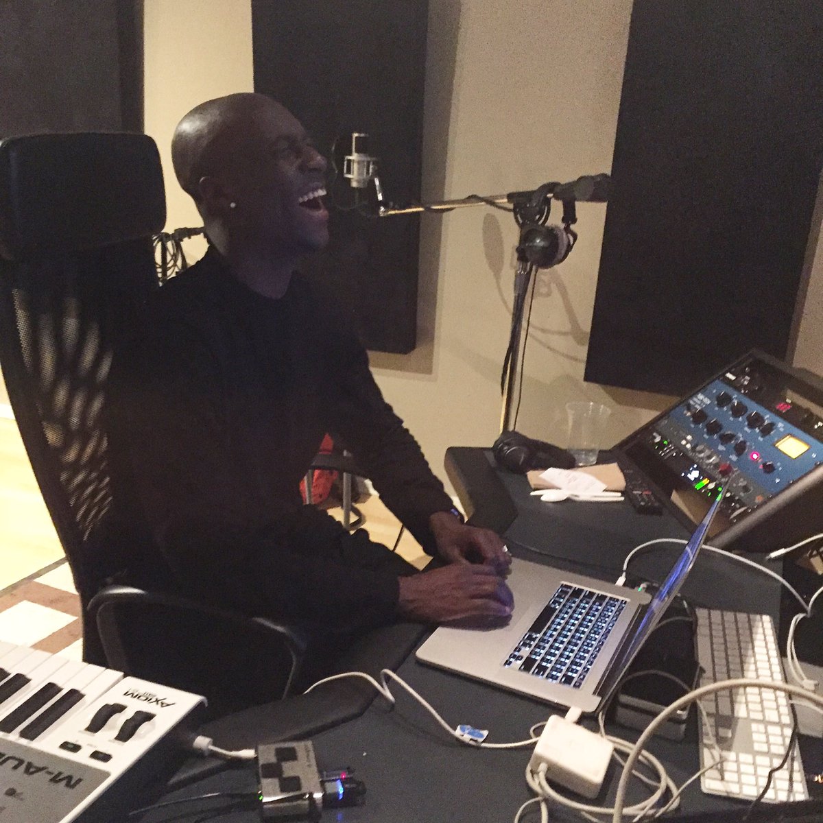 NeffuFeemster's tweet photo. Having too much fun while making music! New @NicoandVinz record in progress https://t.co/4bXkMQcLse